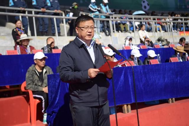 记者：盖伊恢复良好，已能承重150公斤进行训练